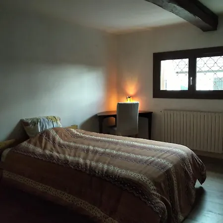 Double Ou Twin Au Bord De Seine Kır Evi Bennecourt